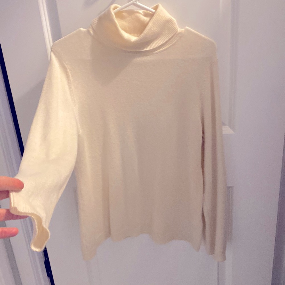 100% cashmere off white turtle neck sweater by Charter Club. Worn once. Size L